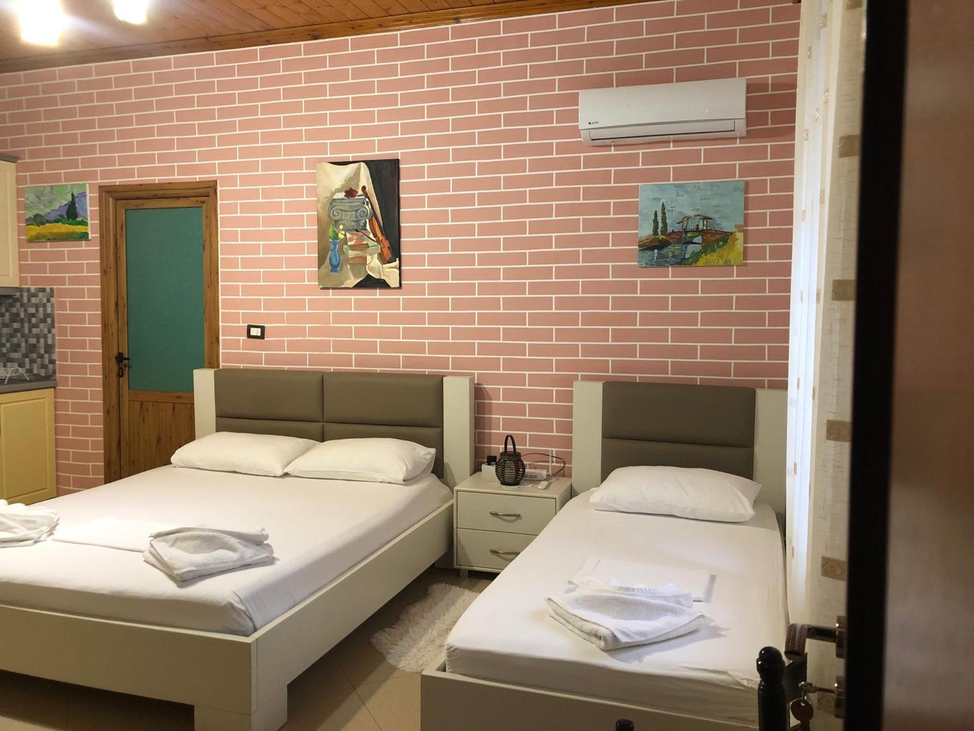 Dhimitri'S Guest House Berat Exterior foto